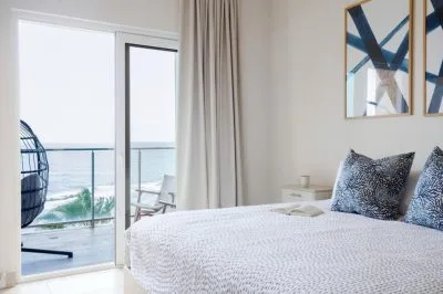 VENTA DE APARTAMENTO PLAYA ESCONDIDA (EC) VISTA AL MAR