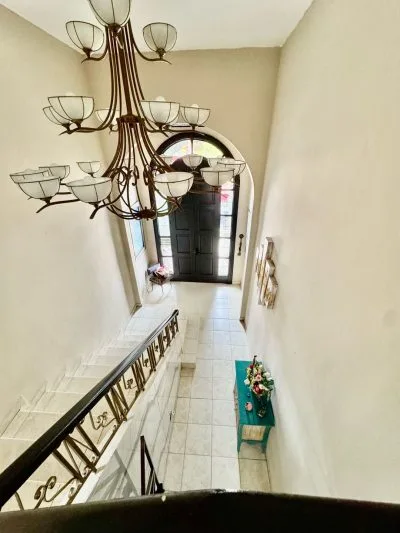 VENTA CASA BRISAS DEL GOLF CON PISCINA (EC) — imagen 9 de 10