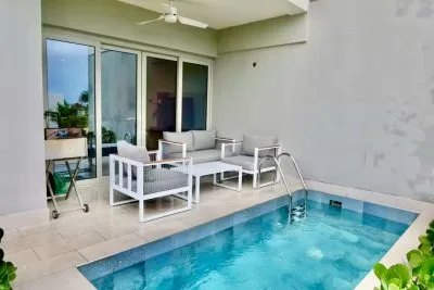 VENTA APARTAMENTO PLAYA ESCONDIDA CON PISCINA PRIVADA (EC) — imagen 2 de 10