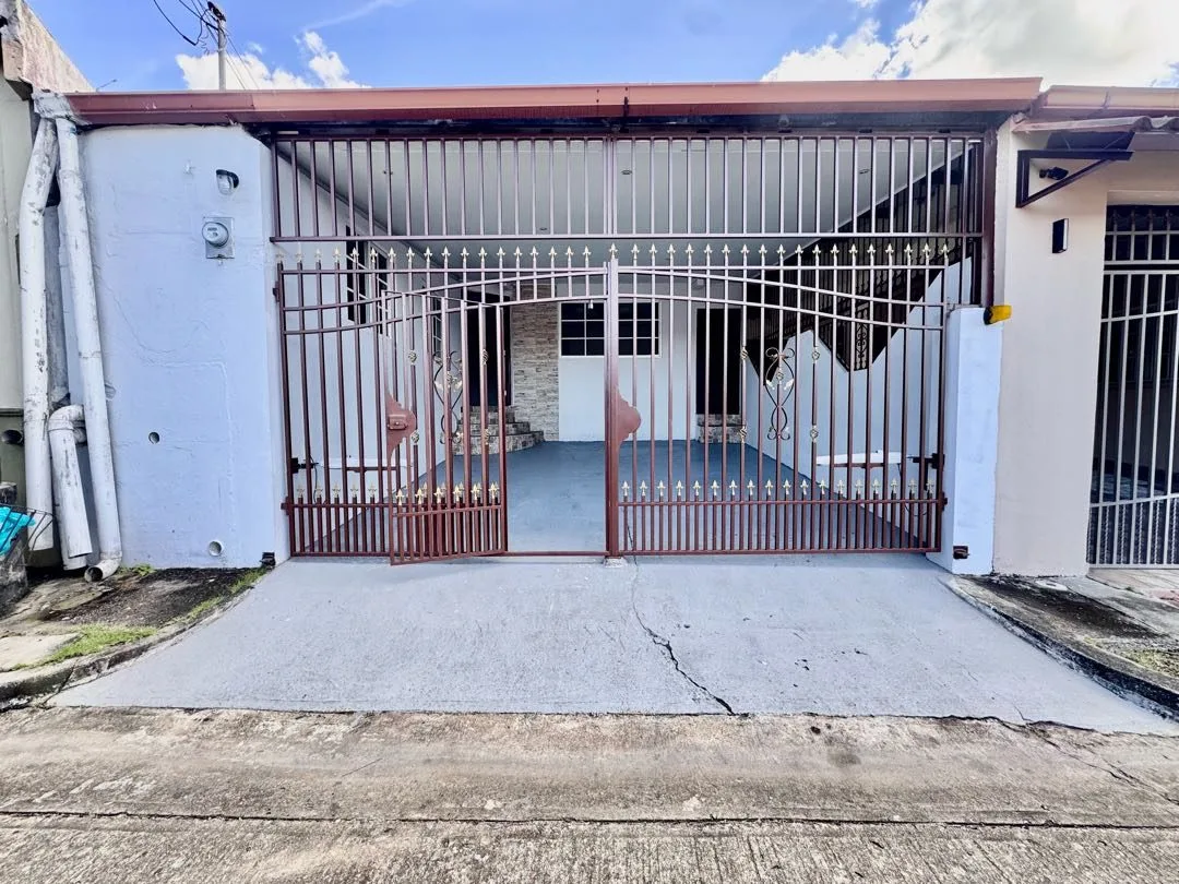 VENTA CASA CERRO VIENTO DE OPORTUNIDAD (EC) — imagen 1 de 10