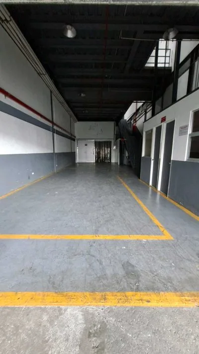 ALQUILER BODEGA JUAN DIAZ (MR) — imagen 2 de 7
