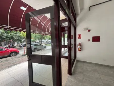 ALQUILER LOCAL COMERCIAL EL CANGREJO (DV) — imagen 4 de 8