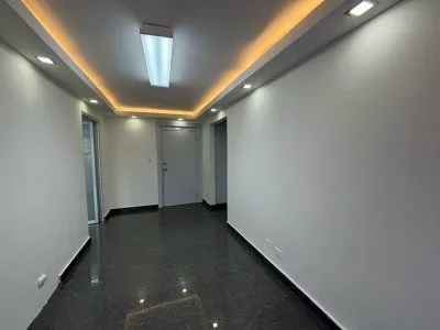 ALQUILER OFICINA CALLE 50 3 ESPACIOS (DV) — imagen 2 de 9