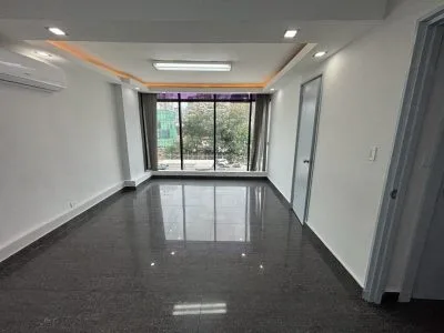ALQUILER OFICINA CALLE 50 3 ESPACIOS (DV)