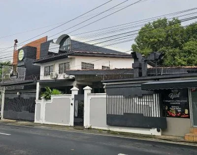 VENTA CASA COMERCIAL CALLE 50 (OF)