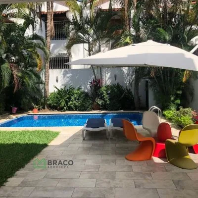 VENTA CASA CON PISCINA Y TERRAZA  OBARRIO (CP)