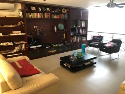 VENTA CASA CON PISCINA Y TERRAZA  OBARRIO (CP) — imagen 3 de 7