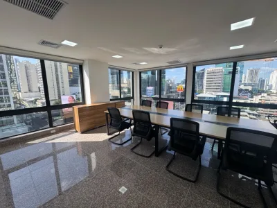 ALQUILER OFICINA  CALLE 50 (DV)