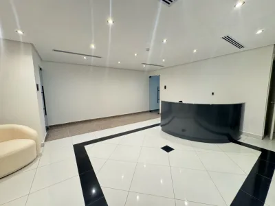 ALQUILER OFICINA AMOBLADA CALLE 50 (DV) — imagen 2 de 10